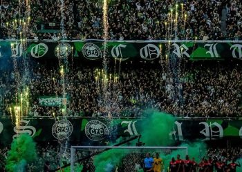 Coritiba mira recorde de público no Couto Pereira em jogo que pode valer acesso e título