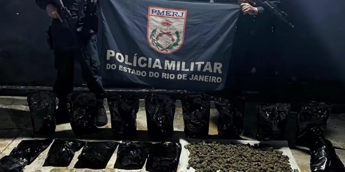 Ação da PM termina com três prisões e apreensões de diferentes tipos de drogas em Campos