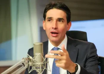 Voos no Santos Dumont serão ampliados em 2026, diz ministro