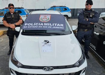 Homem é preso após ser encontrado com carro roubado em Campos