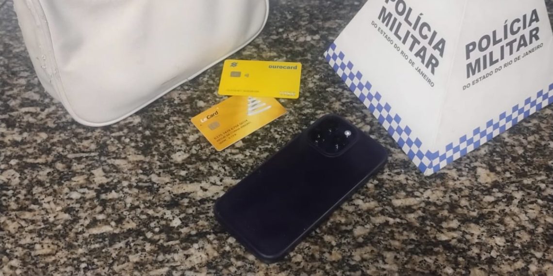 Homem é preso após assaltar mulher em Campos