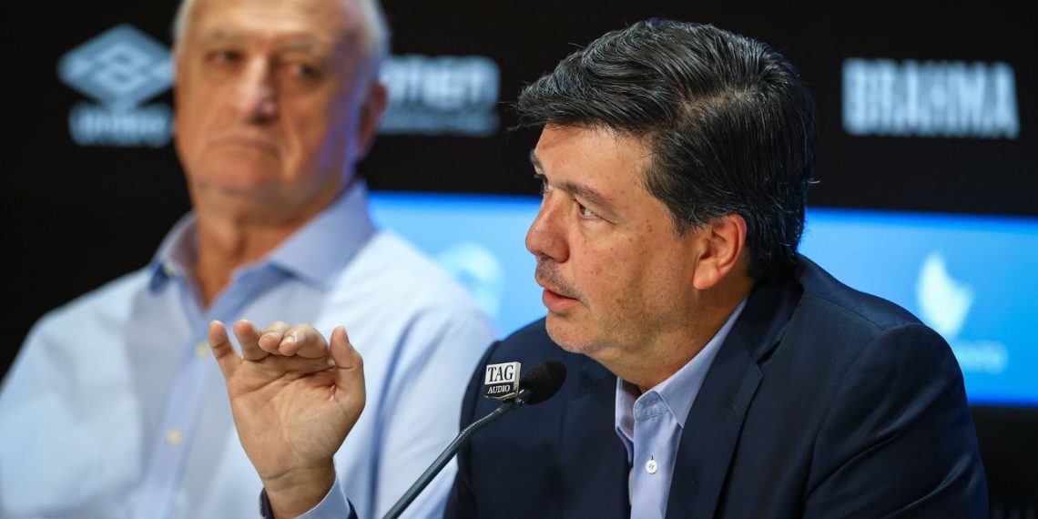 Ex-CEO do Athletico, que teve atrito com Petraglia, assume clube do Brasileirão