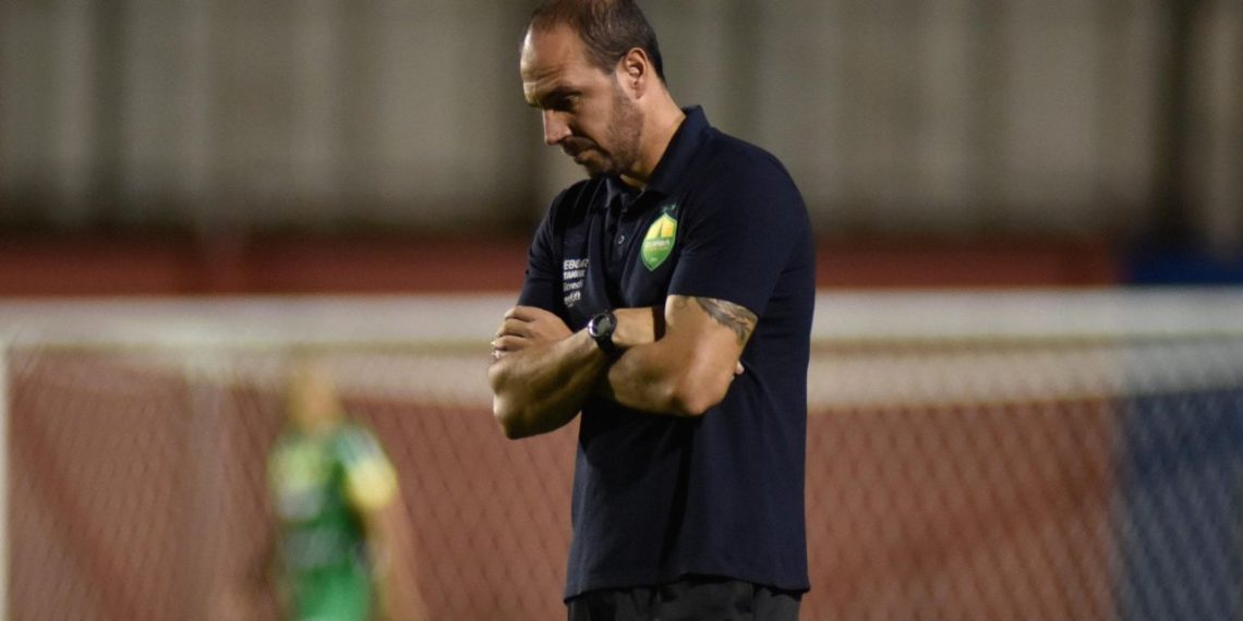 Técnico relembra demissão surpresa na última participação do Paraná na Série B