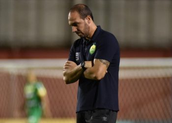 Técnico relembra demissão surpresa na última participação do Paraná na Série B