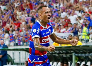 Coritiba disputa contratação de atacante bicampeão da Libertadores