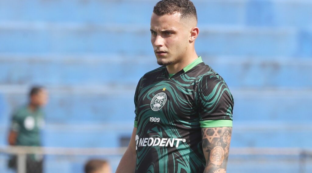 Gigante do Brasileirão barra proposta milionária do Athletico por ex-Coritiba