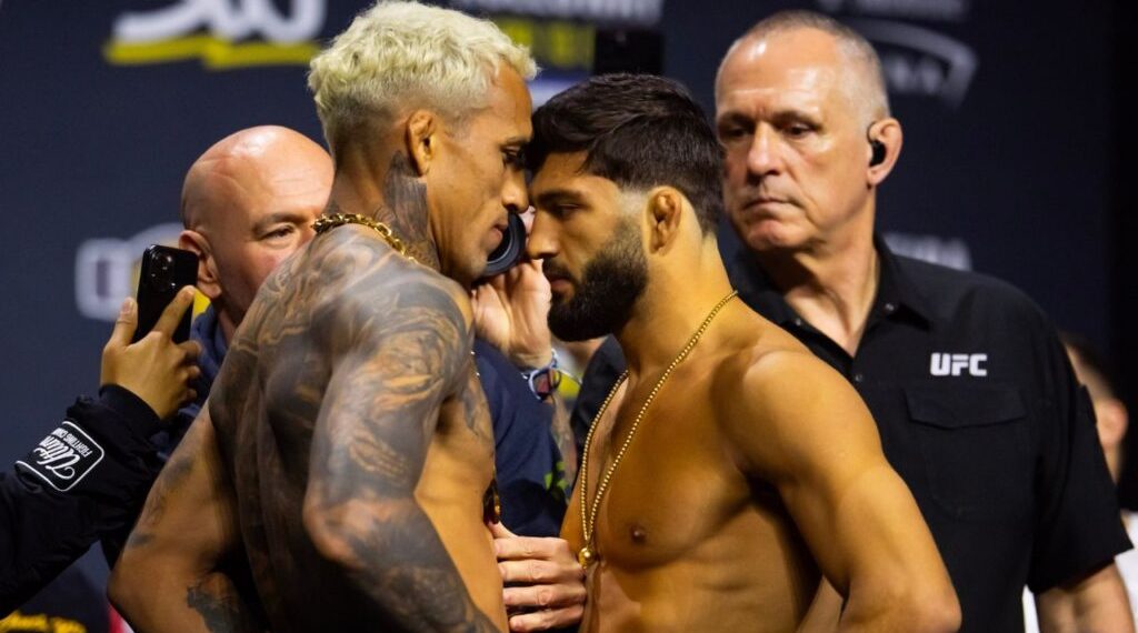 Charles Oliveira confirma luta por cinturão BMF do UFC e mira Max Holloway