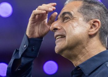 Antes de Seabra, Renato Paiva foi indicado ao Coritiba para 2026