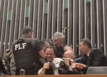 Entidades condenam retirada da imprensa na Câmara