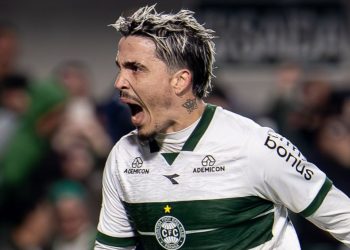 Coritiba bate martelo e define destino de meia Josué