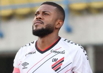 Atacante histórico do Athletico, Marcelo Cirino acerta com clube da Série C