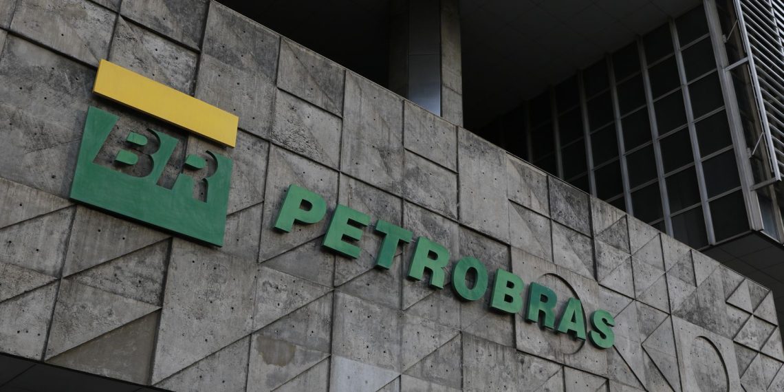 Petrobras anuncia entregas do primeiro SAF produzido no Brasil