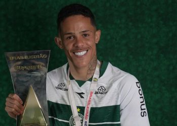 Coritiba define permanência de volante titular para a Série A