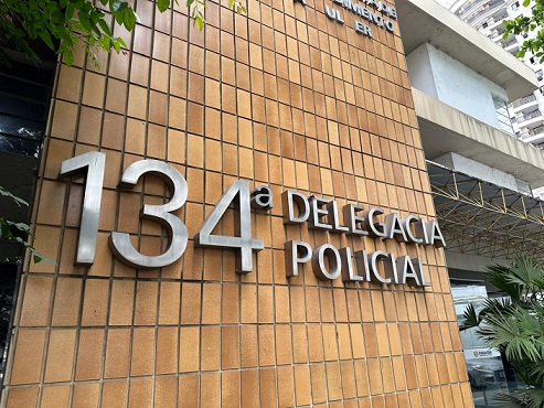 Homem que fingia ser policial é detido após desacatar guarda em Campos