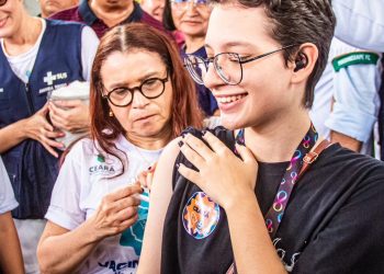 Cidades do CE e MG iniciam vacinação contra dengue com dose única