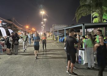 Fé em movimento: caminhada de Santo Amaro já reúne centenas de pessoas na RJ-216