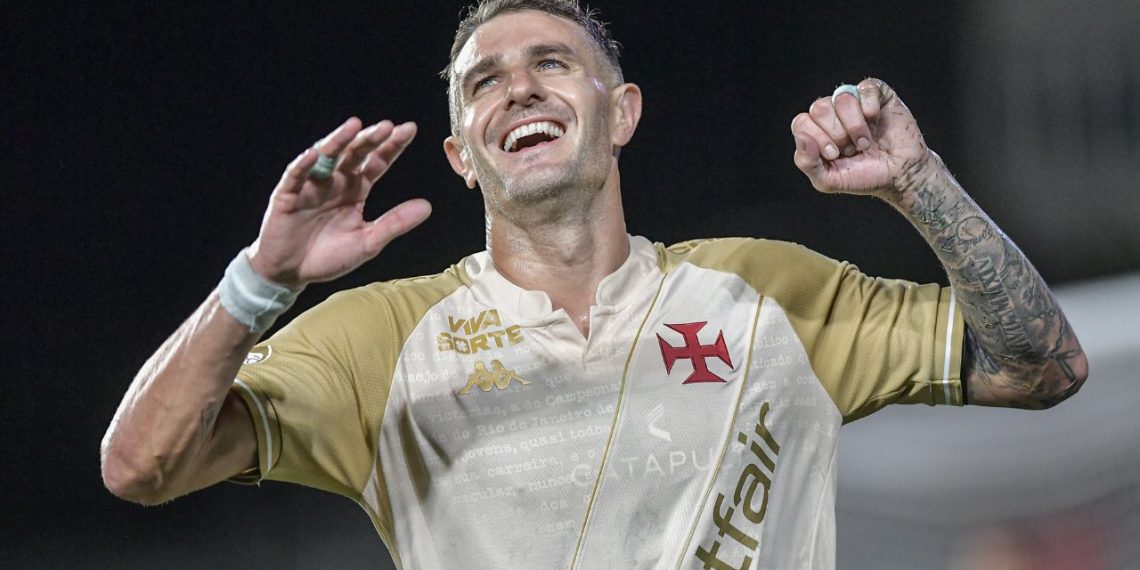 Especulado no Coritiba, artilheiro da Série A entra na mira do exterior