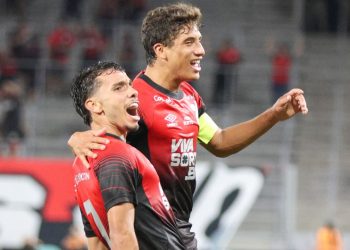 Athletico classifica-se com facilidade, e o Coritiba com dificuldade