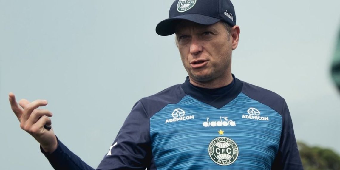 Coritiba anuncia quarta contratação da temporada