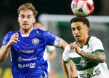 Coritiba sofre com falhas e sai derrotado do Couto Pereira em estreia no Paranaense