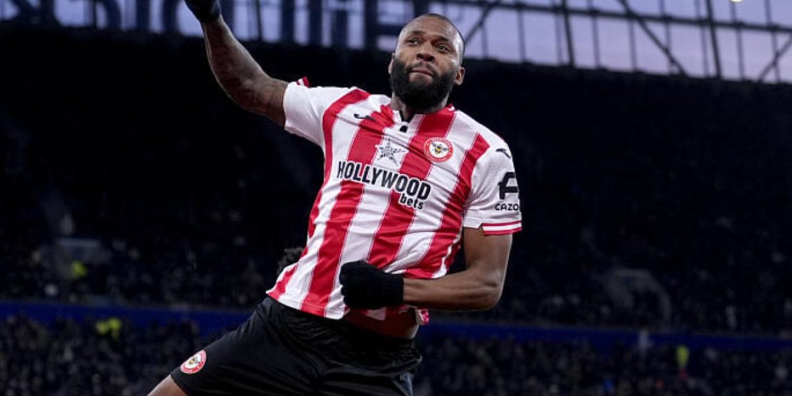 “Pensei em desistir”: Atacante desprezado pelo Athletico brilha com hat-trick na Premier League