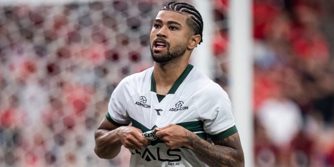 Herói do Coritiba no clássico levou bronca de Odair Hellmann na Série B