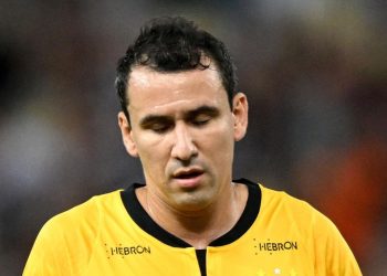 Ídolo do Athletico, Pablo negocia com rival do Sport na Série B após saída tumultuada