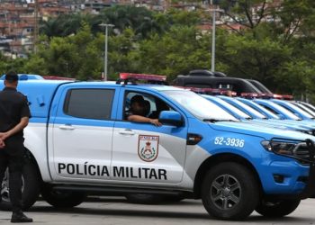 Estado reajusta gratificação de policiais e bombeiros da reserva que atuam em turnos extras no RJ