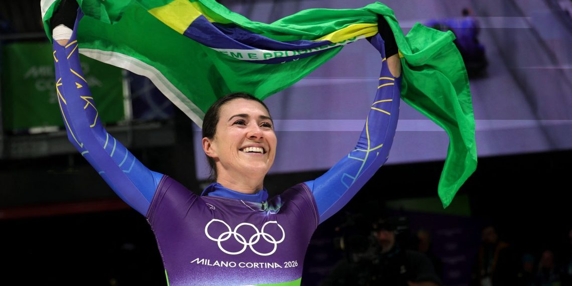 Nicole Silveira alcança melhor resultado olímpico do Brasil no gelo