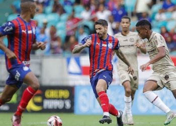 Campeonato Baiano: Bahia abre vantagem, mas Jacuipense busca empate