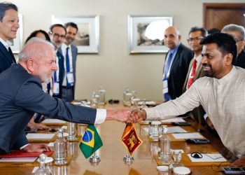 Lula e Macron tratam de defesa, ciência e tecnologia e comércio