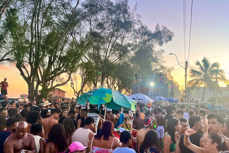 Domingo de Carnaval tem desfiles, blocos e shows espalhados pelo Norte Fluminense