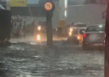 Forte chuva com ventania atinge Campos na tarde desta quarta