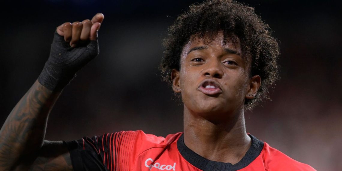 Athletico assina novo acordo e aumenta multa de Bruninho