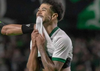 Pênalti revolta torcida e Coritiba amplia crise no Couto após jogo com o São Paulo