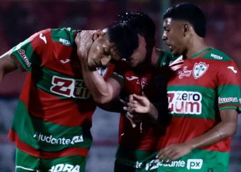 Ex-Athletico brilha, mas não evita eliminação no Paulistão e deve voltar ao Maringá