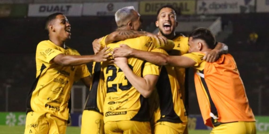 Campeonato Paranaense define último rebaixado; veja como foi Cascavel x Andraus