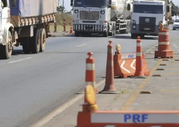 PRF: quase 44% das mortes nas estradas envolvem veículos de carga