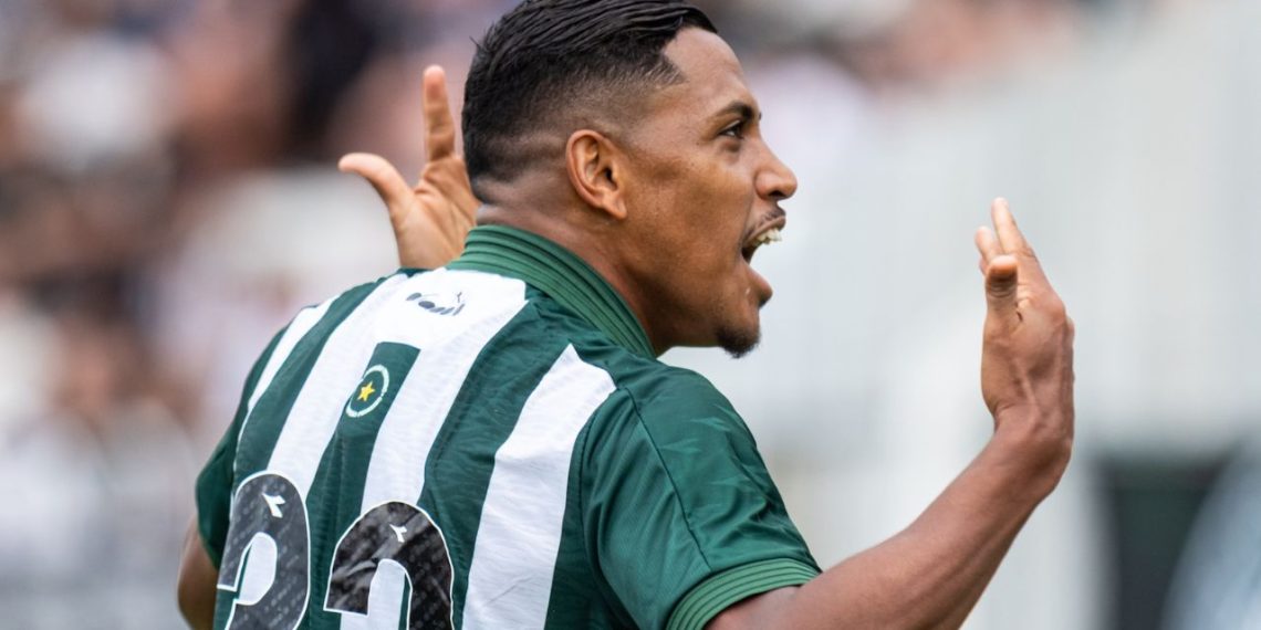 Coritiba deixa gosto amargo na torcida após novo empate, agora com o Operário