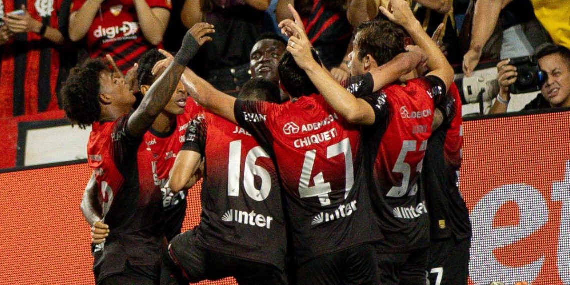 Julimar e Odair explicam por que Viveros não bateu pênalti do Athletico