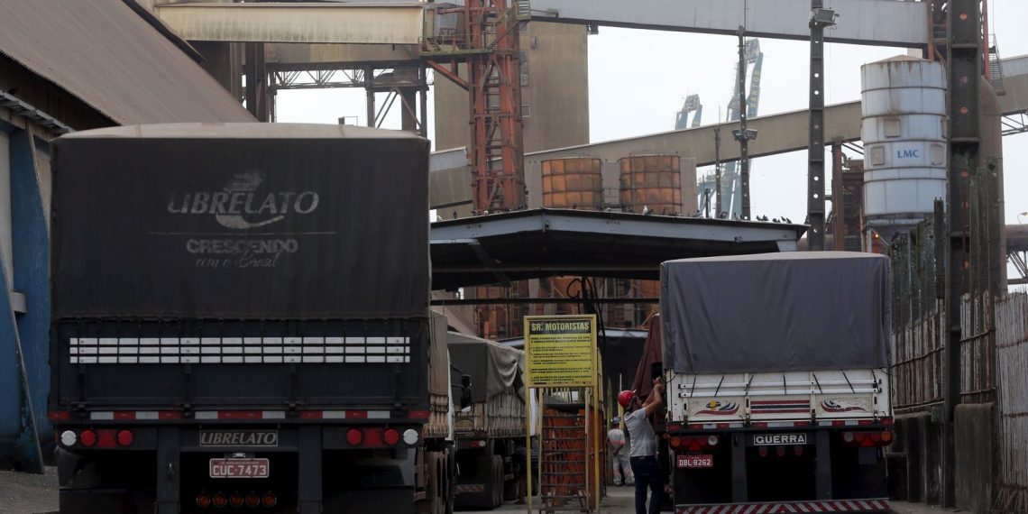 Após MP e resoluções, caminhoneiros descartam paralisação nacional