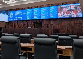 O que muda na Alerj: Delegado Carlos Augusto com vaga efetiva e Renan Jordy assume vaga de suplente