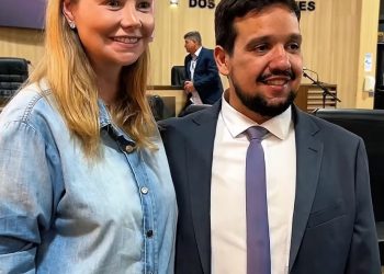 Com a presença da deputada federal Dani Cunha, vereador Filipe Coutinho toma posse em Campos
