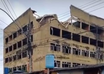 Edifício em Campos apresenta desmoronamento parcial e famílias vizinhas são notificadas pela Defesa Civil 
