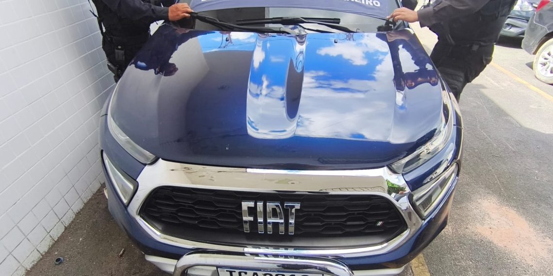 PM recupera em Campos carro com registro de roubo no Rio