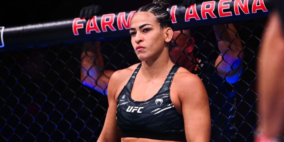 Bia Mesquita busca finalização e vaga no ranking do UFC