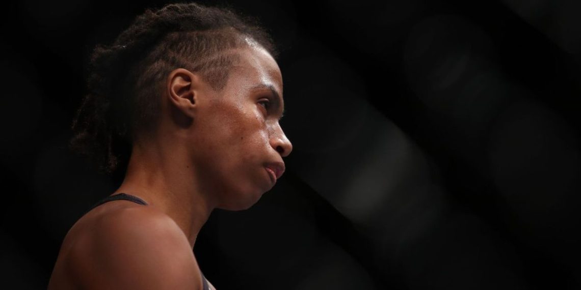 UFC Londres: Brasileira é cortada por falha na balança e faz adversária chorar