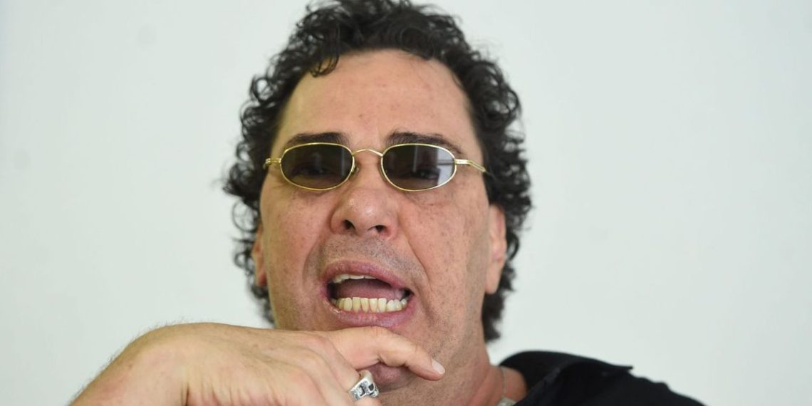 Casagrande compara Teatro Guaíra ao Maracanã antes de subir ao palco no Festival de Curitiba