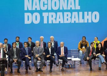 Fim do 6×1: Lula propõe negociação entre patrões, empregados e governo