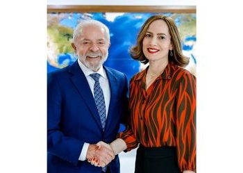 Servidora Ana Cristina Viana assume comando do INSS